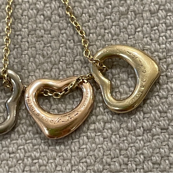 ❤️Tiffany & Co.❤️Elsa Peretti 18k Tri-Color Gold Triple Open Hearts Necklace - Picture 6 of 9